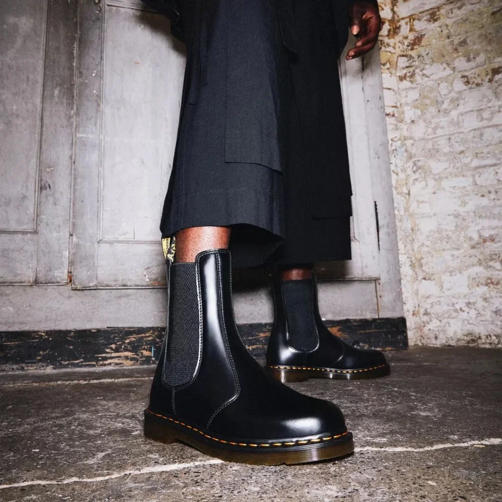Dr. Martens 2976 Hi Black Leather Chelsea Boots